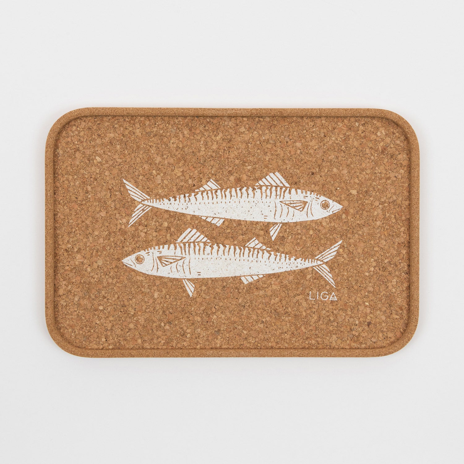 Rectangular cork drinks tray with a lip featuring an illustration of two mackerel in white.