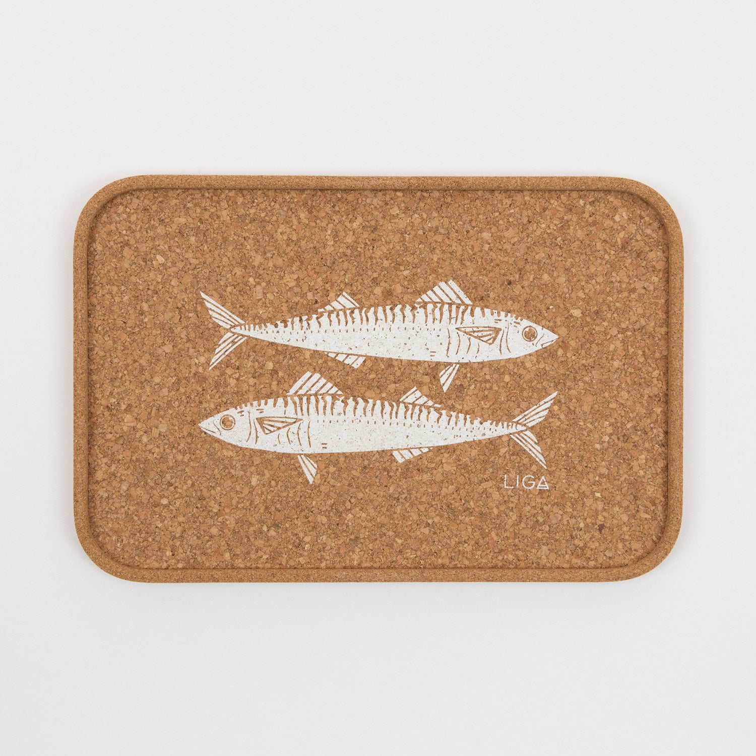 Rectangular cork drinks tray with a lip featuring an illustration of two mackerel in white.